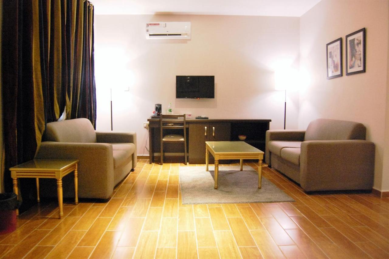 R & K Guest Palace Hotel Kano Exterior photo